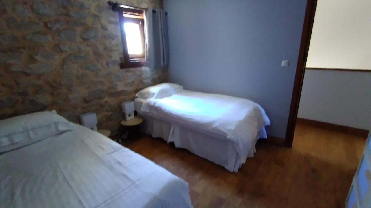 Character 2 Bed Cottage Within Walking Distance Of Bar/Restaurants Piégut-Pluviers 외부 사진