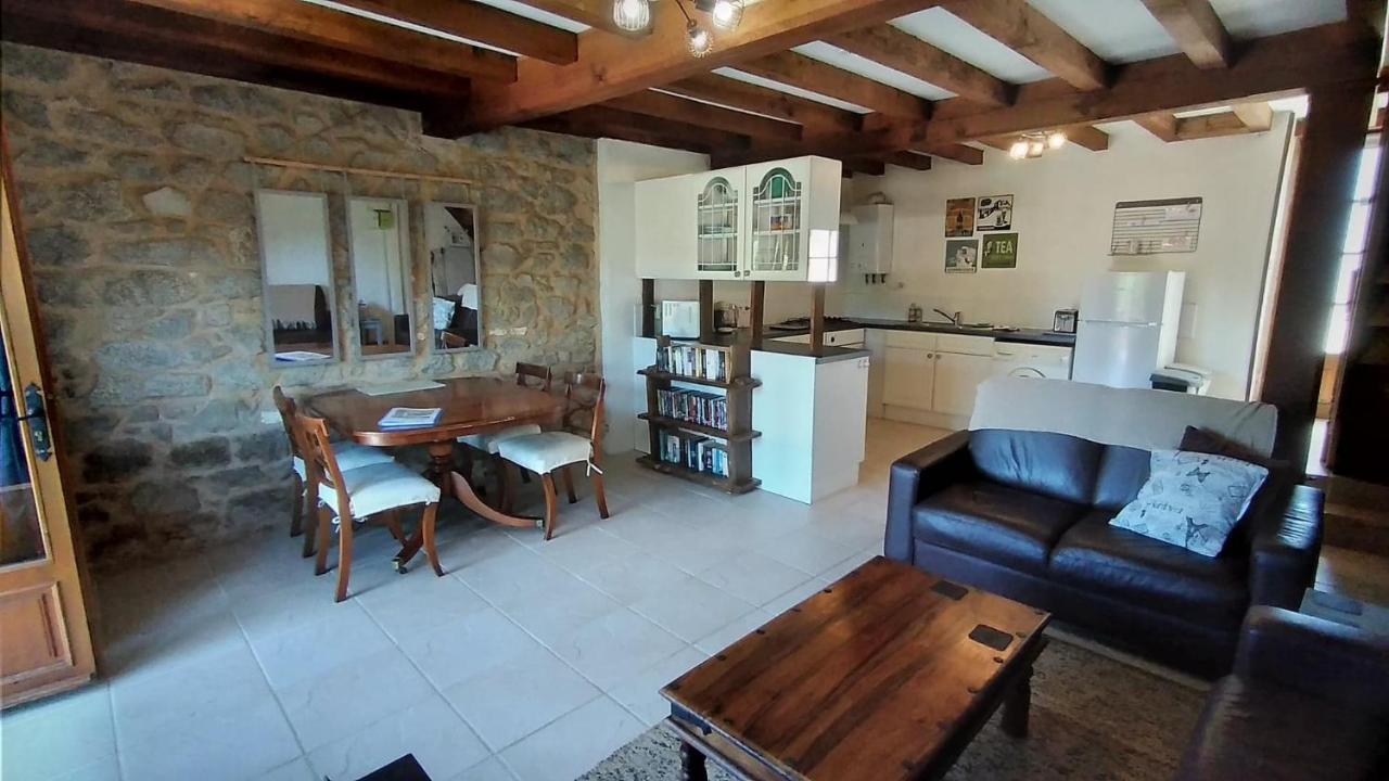 Character 2 Bed Cottage Within Walking Distance Of Bar/Restaurants Piégut-Pluviers 외부 사진