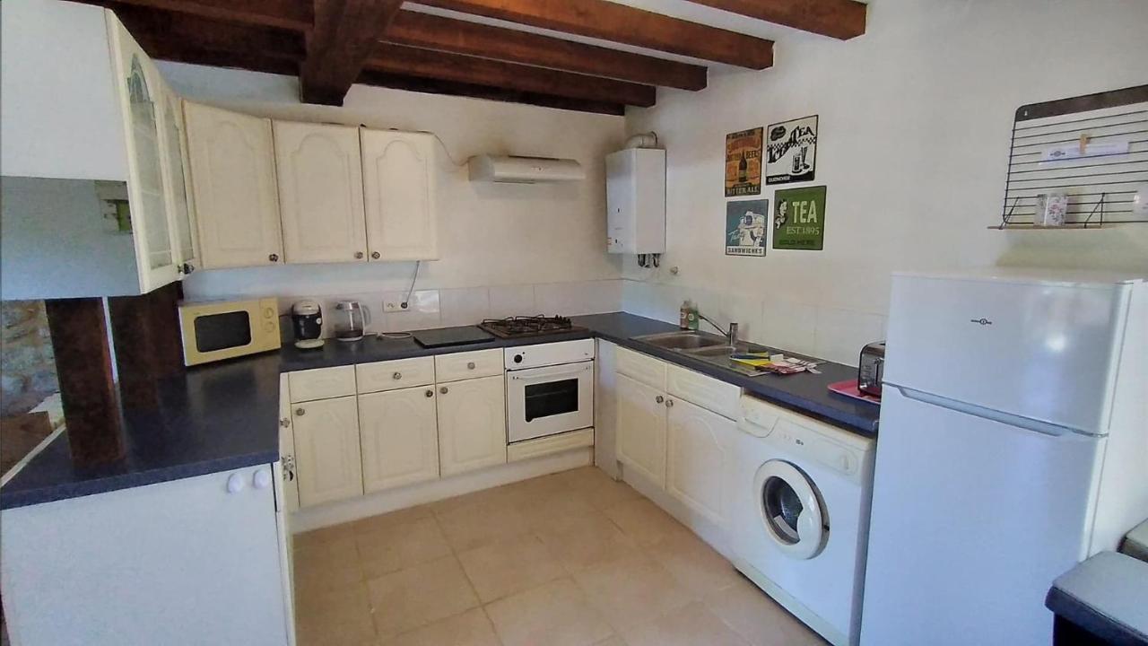 Character 2 Bed Cottage Within Walking Distance Of Bar/Restaurants Piégut-Pluviers 외부 사진