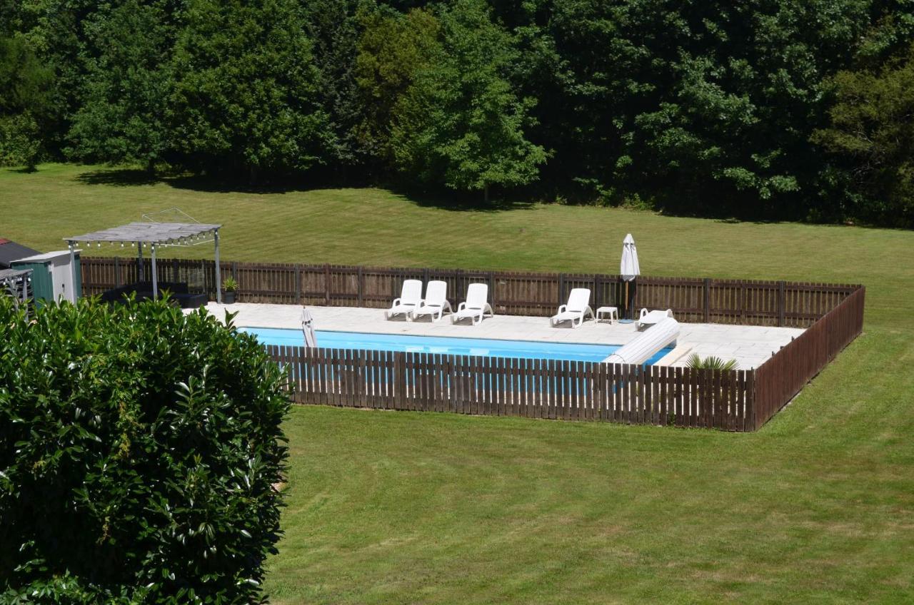 Character 2 Bed Cottage Within Walking Distance Of Bar/Restaurants Piégut-Pluviers 외부 사진